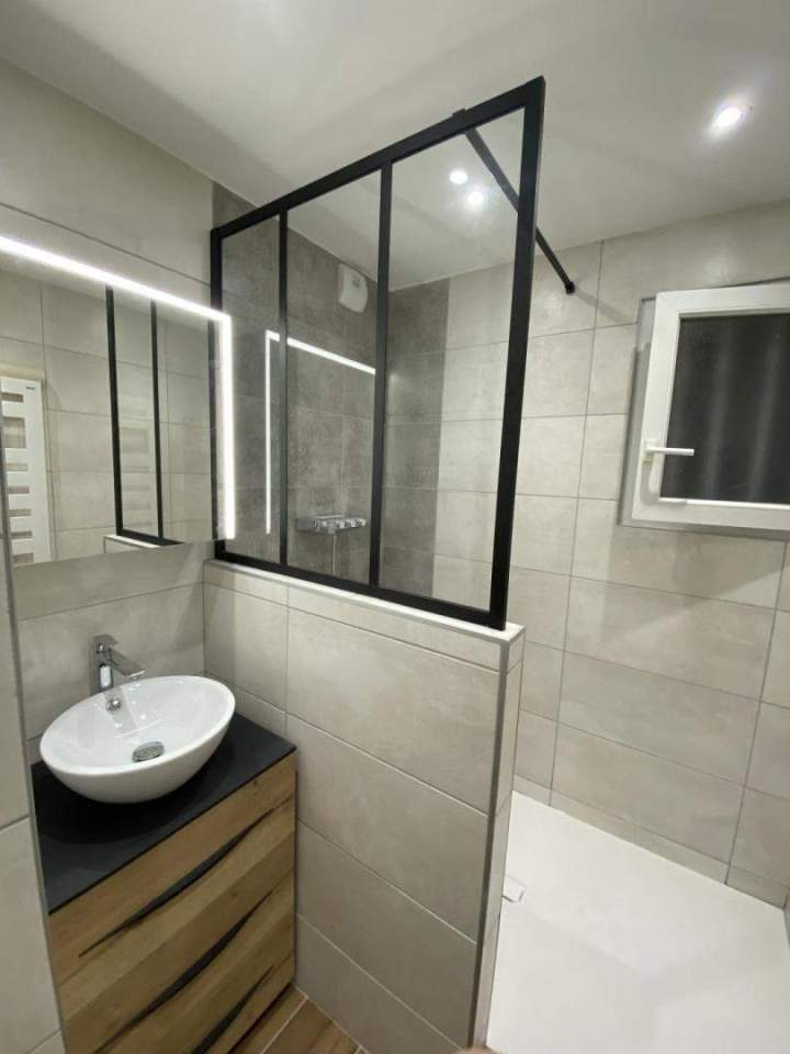 Salle de bain aménagée Saint-Maximin